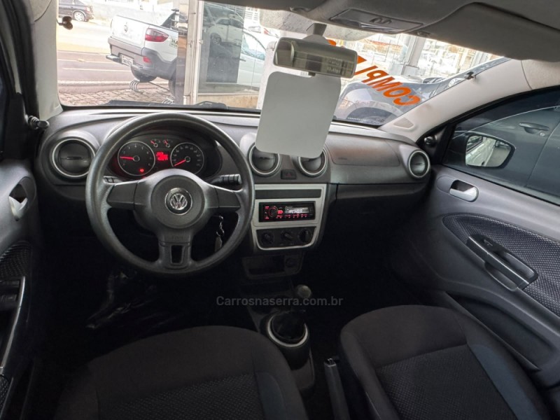 VOYAGE 1.0 MI TRENDLINE 8V FLEX 4P MANUAL - 2016 - VACARIA
