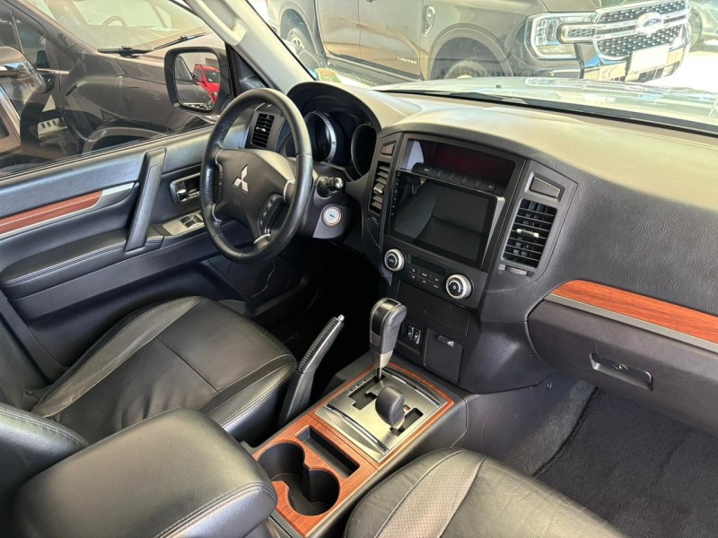PAJERO 3.2 4X4 16V TURBO INTERCOOLER DIESEL 4P AUTOMÁTICO - 2010 - NOVA PETRóPOLIS