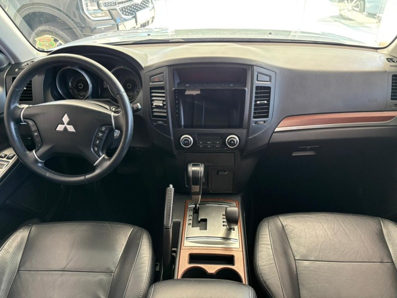 PAJERO 3.2 4X4 16V TURBO INTERCOOLER DIESEL 4P AUTOMÁTICO - 2010 - NOVA PETRóPOLIS