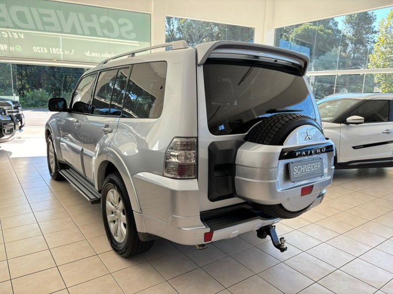 PAJERO 3.2 4X4 16V TURBO INTERCOOLER DIESEL 4P AUTOMÁTICO - 2010 - NOVA PETRóPOLIS