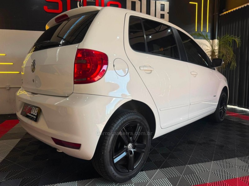 FOX 1.0 ITREND 8V FLEX 4P MANUAL - 2013 - ESTâNCIA VELHA
