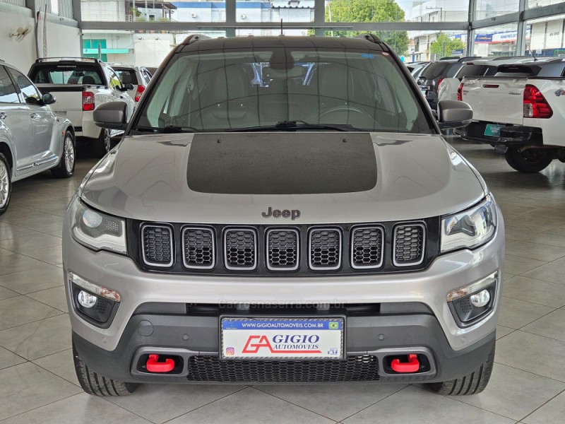COMPASS 2.0 16V DIESEL TRAILHAWK 4X4 AUTOMÁTICO - 2020 - TAPEJARA