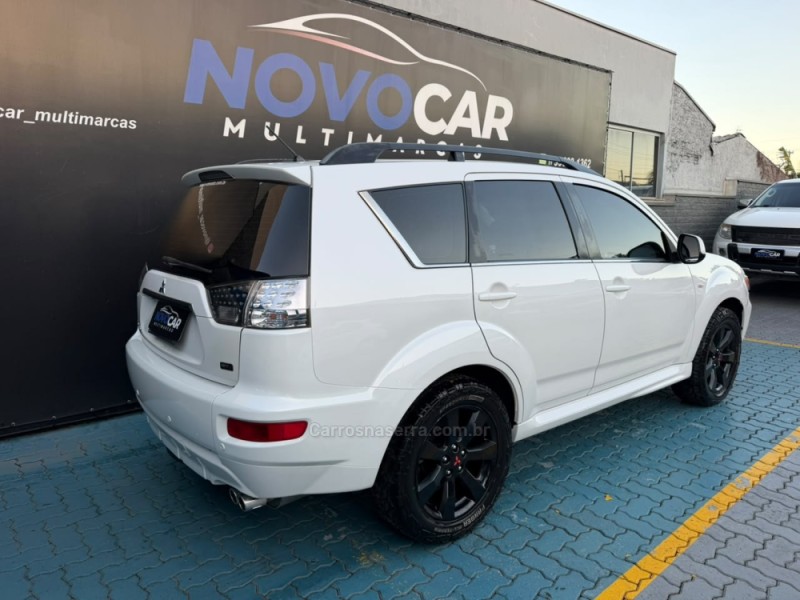 OUTLANDER 3.0 GT4 4X4 V6 24V GASOLINA 4P AUTOMÁTICO - 2013 - ESTâNCIA VELHA