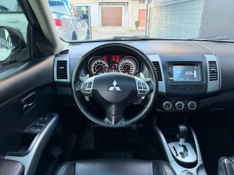 OUTLANDER 3.0 GT4 4X4 V6 24V GASOLINA 4P AUTOMÁTICO - 2013 - ESTâNCIA VELHA
