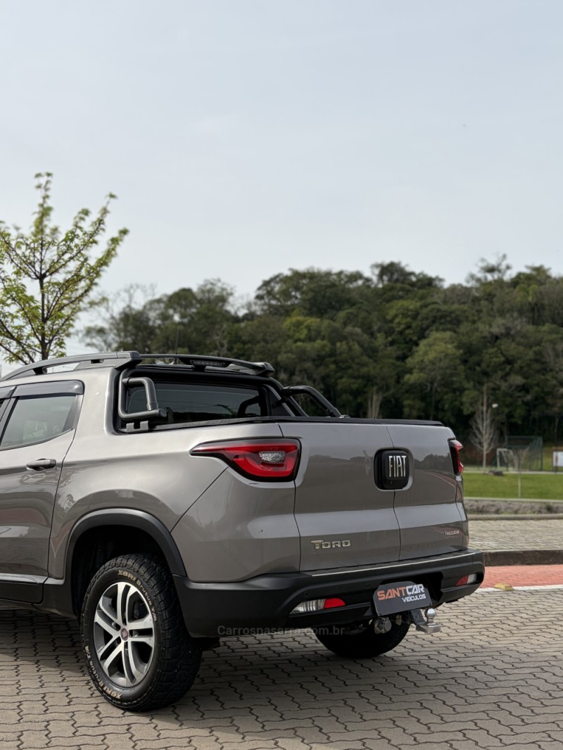 TORO 2.0 16V TURBO DIESEL FREEDOM 4WD MANUAL - 2018 - FLORES DA CUNHA