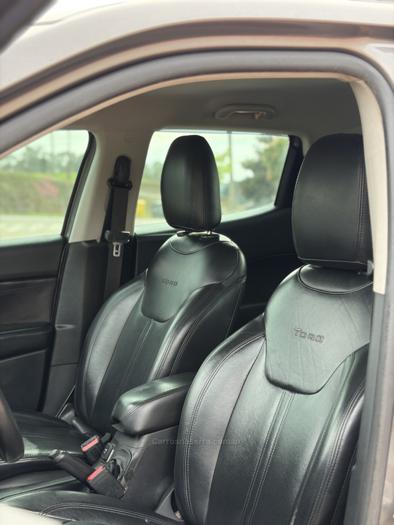 TORO 2.0 16V TURBO DIESEL FREEDOM 4WD MANUAL - 2018 - FLORES DA CUNHA