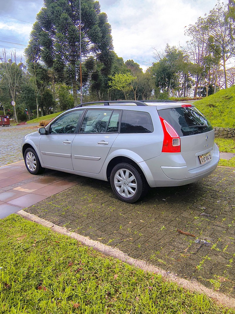 MÉGANE 1.6 DYNAMIQUE GRAND TOUR 16V FLEX 4P MANUAL - 2012 - FARROUPILHA