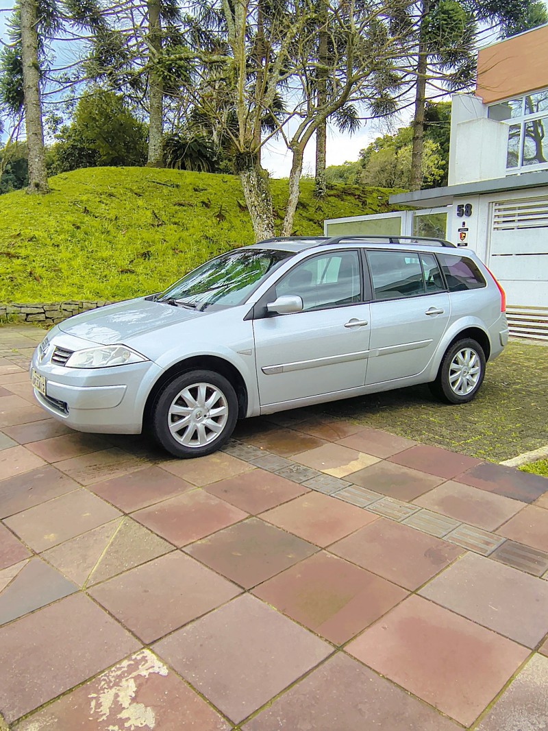 MÉGANE 1.6 DYNAMIQUE GRAND TOUR 16V FLEX 4P MANUAL - 2012 - FARROUPILHA