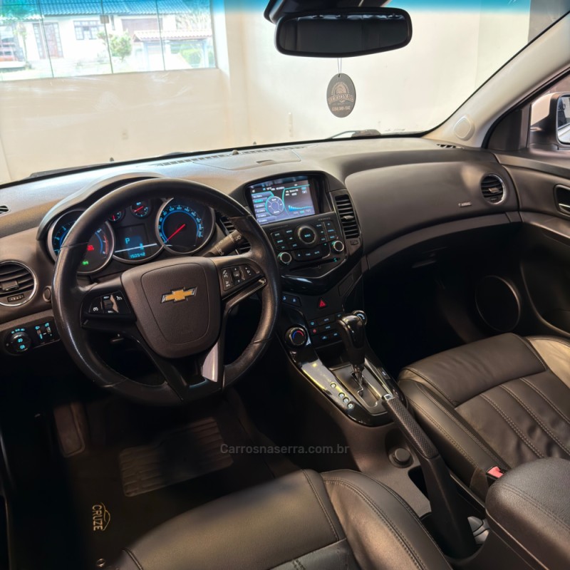 CRUZE 1.8 LT SPORT6 16V FLEX 4P AUTOMÁTICO - 2014 - FARROUPILHA