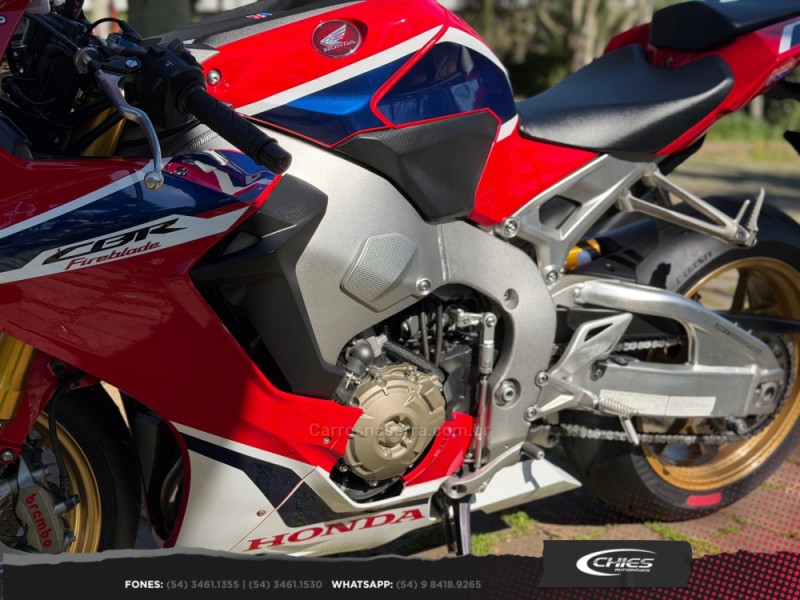 CBR 1000RR FIREBLADE - 2018 - CARLOS BARBOSA