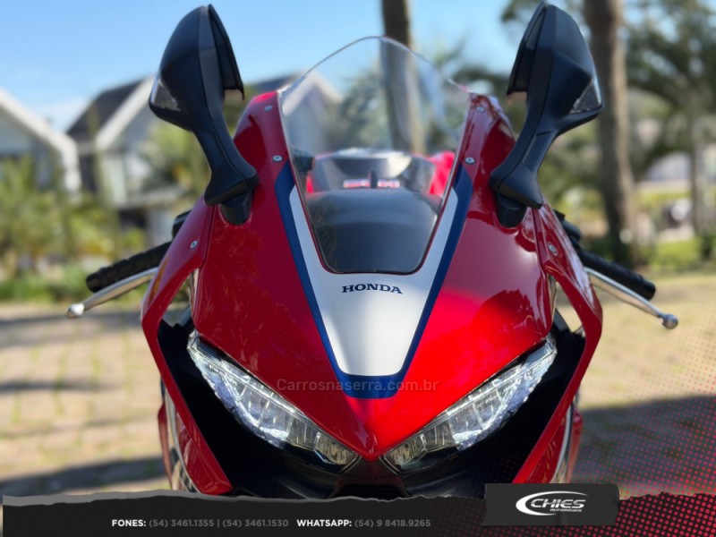 CBR 1000RR FIREBLADE - 2018 - CARLOS BARBOSA
