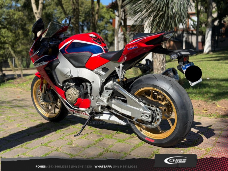 CBR 1000RR FIREBLADE - 2018 - CARLOS BARBOSA
