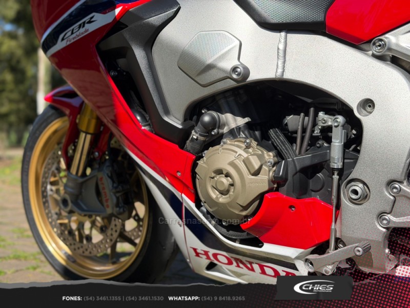 CBR 1000RR FIREBLADE - 2018 - CARLOS BARBOSA