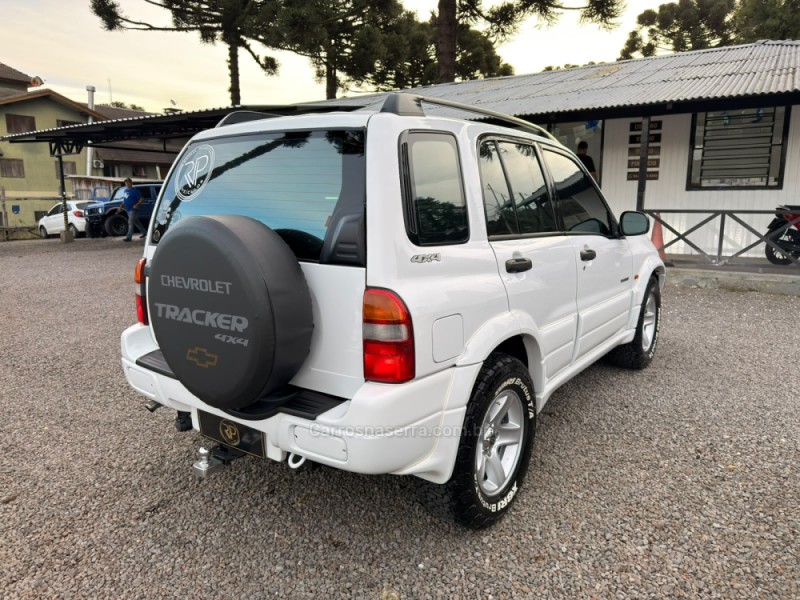 TRACKER 2.0 4X4 8V TURBO INTERCOOLER DIESEL 4P MANUAL - 2001 - CANELA