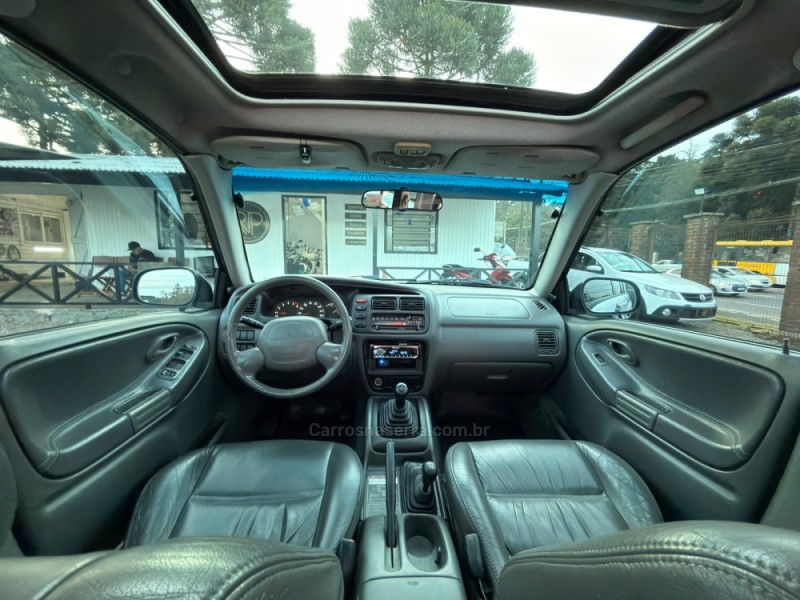 TRACKER 2.0 4X4 8V TURBO INTERCOOLER DIESEL 4P MANUAL - 2001 - CANELA