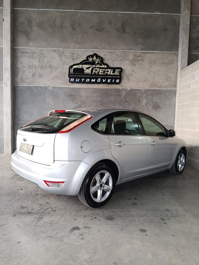 FOCUS 1.6 SE 8V FLEX 4P MANUAL - 2013 - VALE REAL
