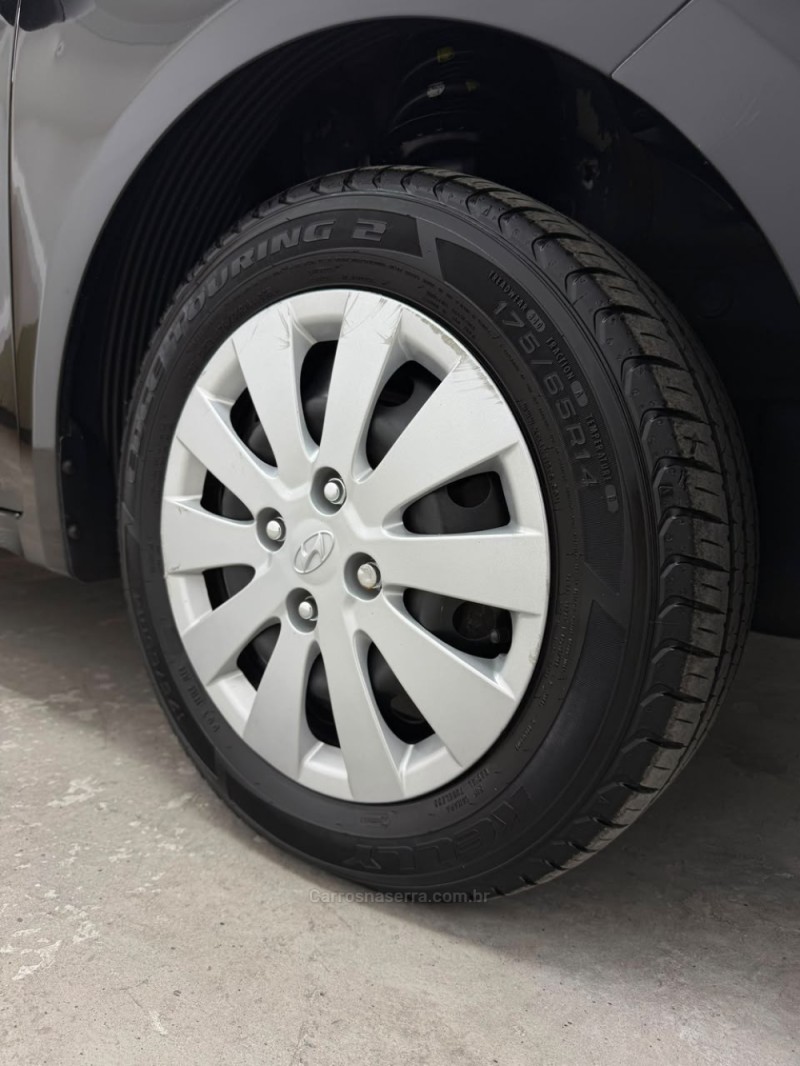 HB20 1.6 COMFORT PLUS 16V FLEX 4P MANUAL - 2013 - CAXIAS DO SUL