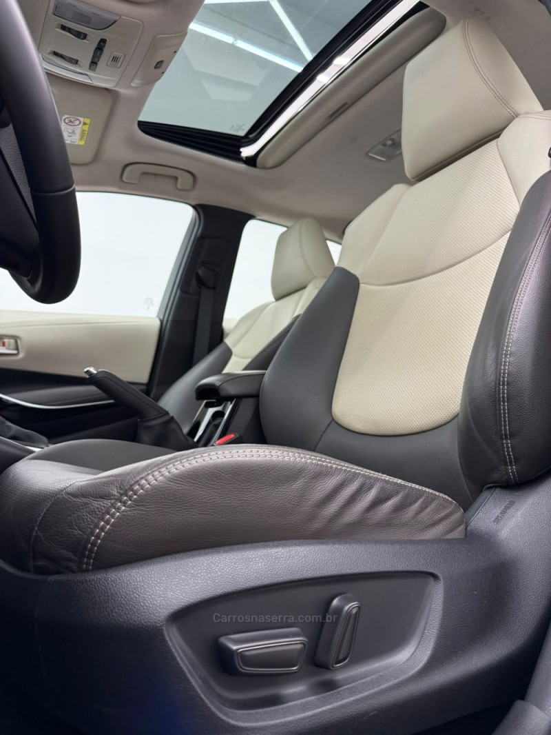 COROLLA 1.8 ALTIS PREMIUM 16V HÍBRIDO 4P AUTOMÁTICO - 2024 - CAXIAS DO SUL