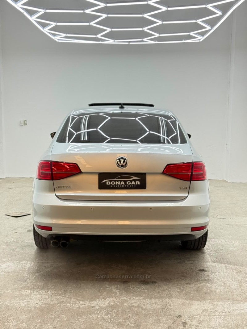 JETTA 2.0 TSI HIGHLINE 200CV GASOLINA 4P TIPTRONIC - 2015 - CAXIAS DO SUL