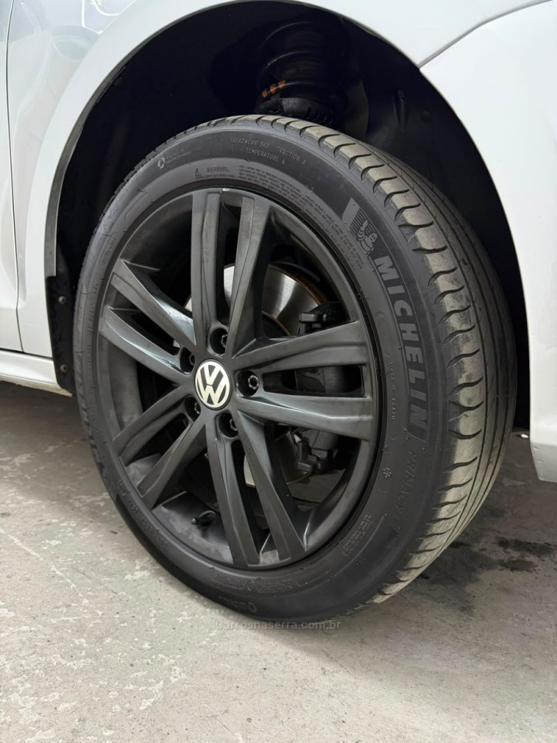 JETTA 2.0 TSI HIGHLINE 200CV GASOLINA 4P TIPTRONIC - 2015 - CAXIAS DO SUL