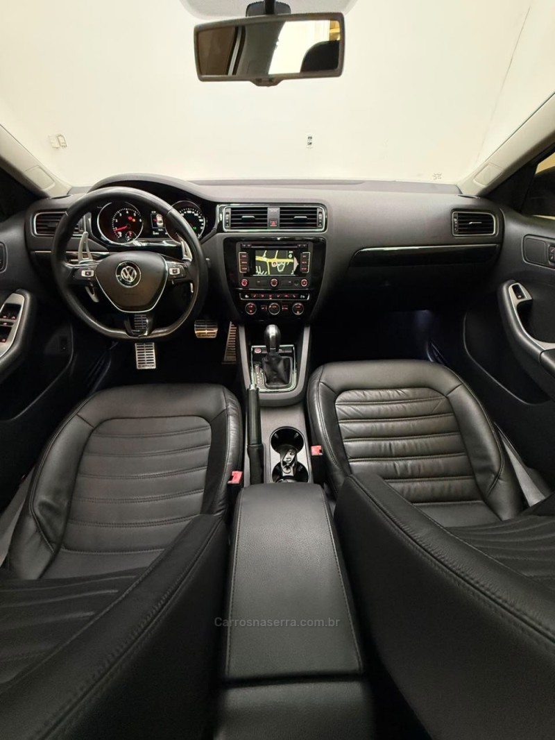 JETTA 2.0 TSI HIGHLINE 200CV GASOLINA 4P TIPTRONIC - 2015 - CAXIAS DO SUL