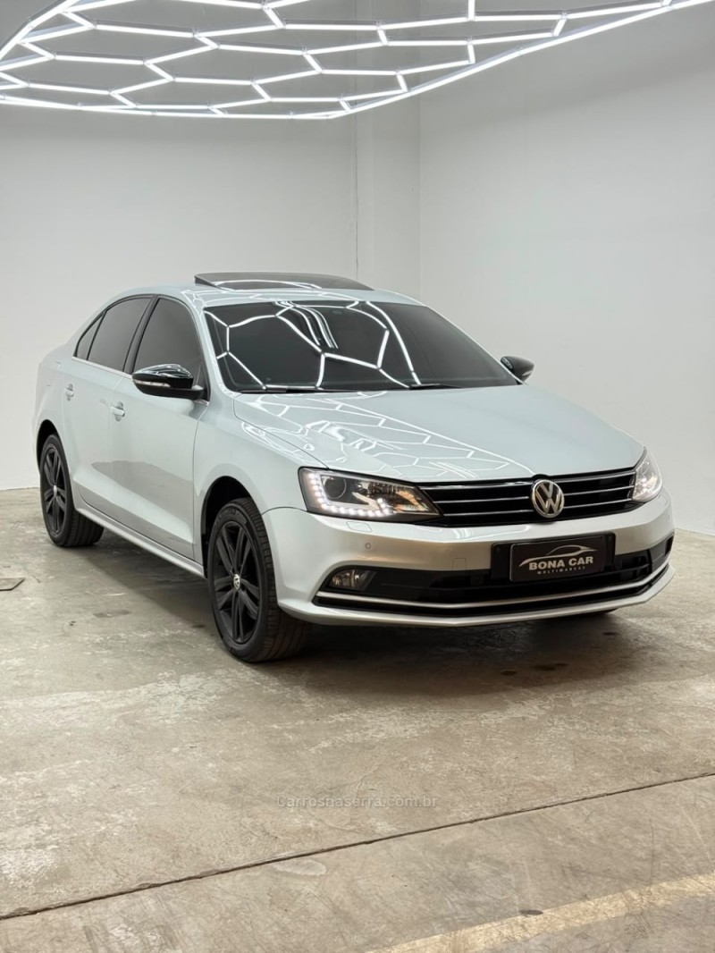 JETTA 2.0 TSI HIGHLINE 200CV GASOLINA 4P TIPTRONIC - 2015 - CAXIAS DO SUL