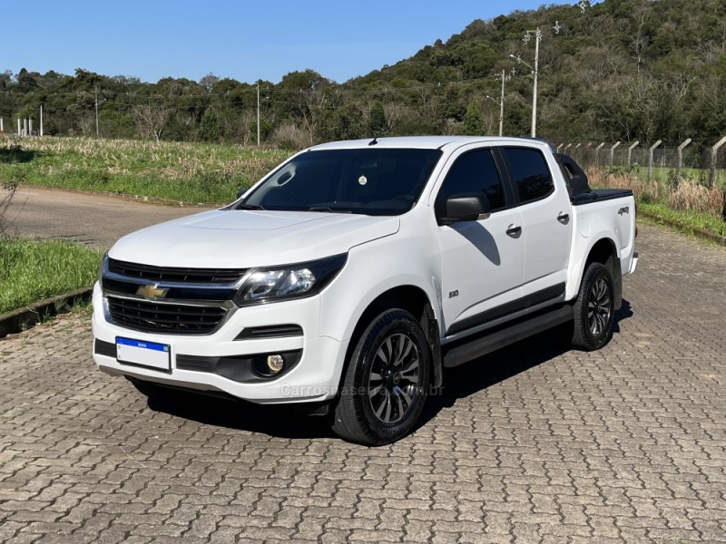 S10 2.8 LS 4X4 CD 16V TURBO DIESEL 4P MANUAL - 2019 - NOVA BASSANO