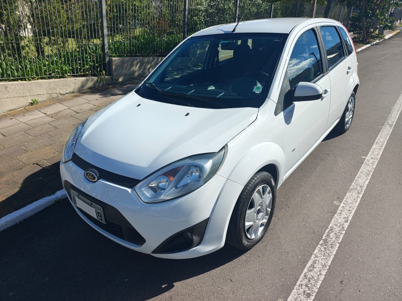 FIESTA 1.6 ROCAM SE PLUS 8V FLEX 4P MANUAL - 2014 - FARROUPILHA