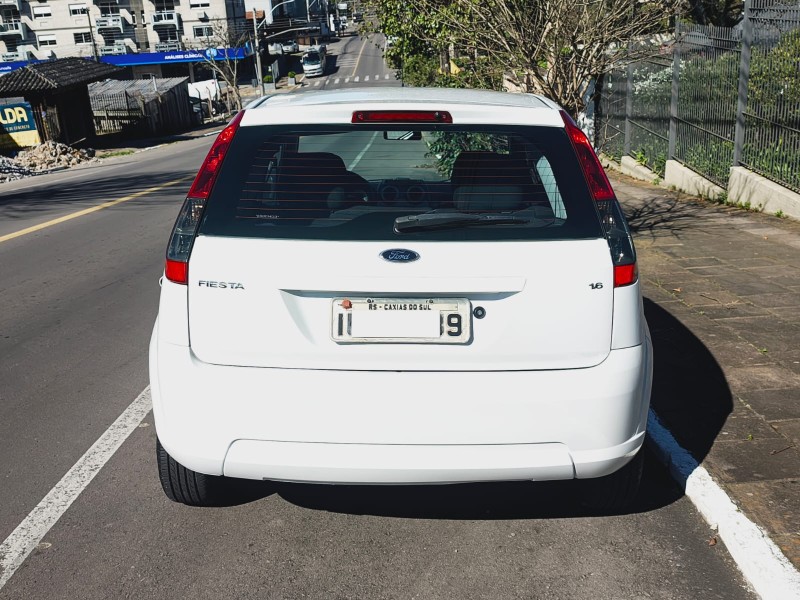 FIESTA 1.6 ROCAM SE PLUS 8V FLEX 4P MANUAL - 2014 - FARROUPILHA