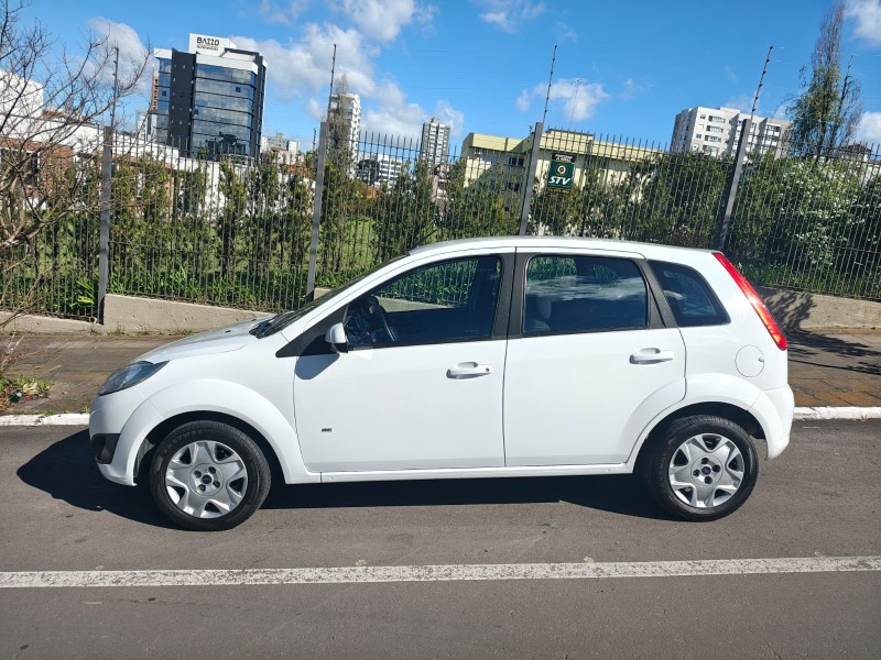 FIESTA 1.6 ROCAM SE PLUS 8V FLEX 4P MANUAL - 2014 - FARROUPILHA
