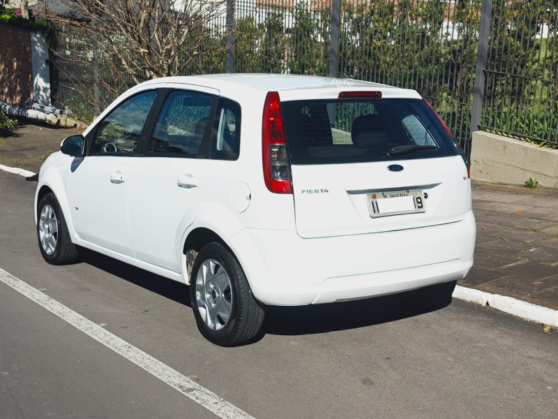 FIESTA 1.6 ROCAM SE PLUS 8V FLEX 4P MANUAL - 2014 - FARROUPILHA