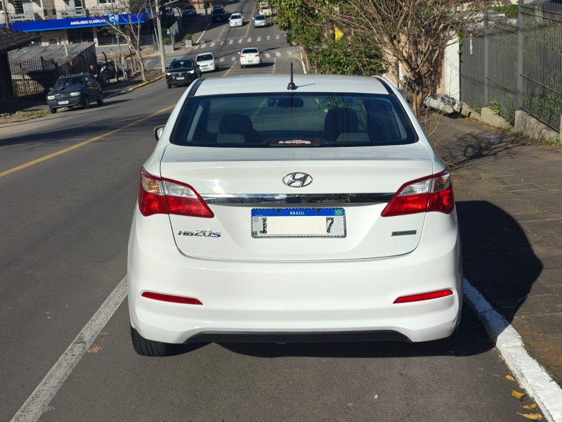 HB20S 1.6 COMFORT PLUS 16V FLEX 4P AUTOMÁTICO - 2016 - FARROUPILHA