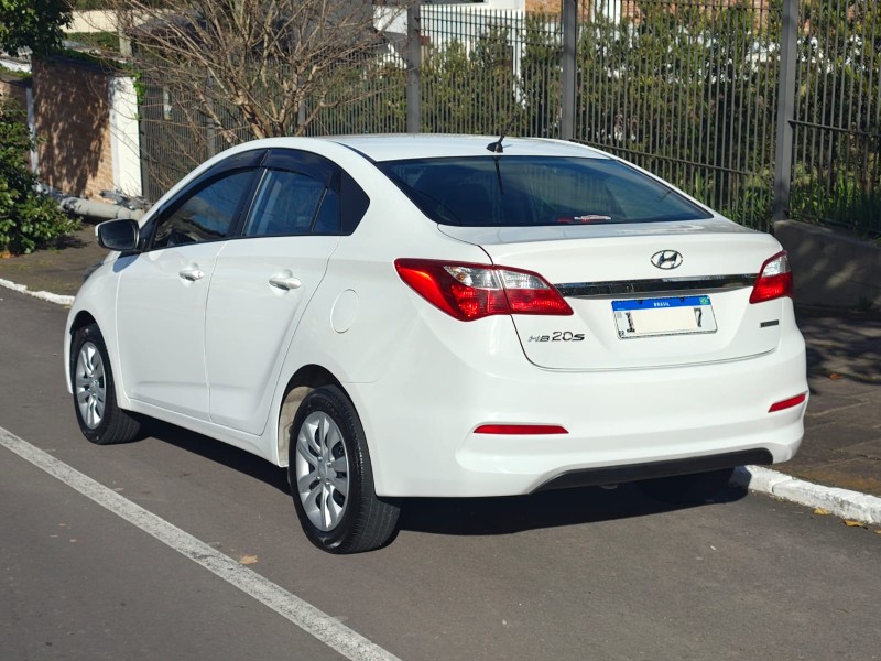 HB20S 1.6 COMFORT PLUS 16V FLEX 4P AUTOMÁTICO - 2016 - FARROUPILHA