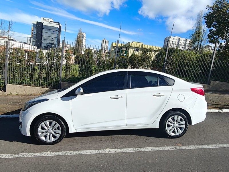 HB20S 1.6 COMFORT PLUS 16V FLEX 4P AUTOMÁTICO - 2016 - FARROUPILHA