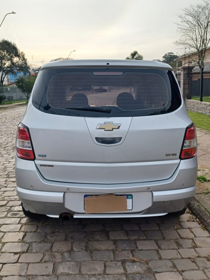 SPIN 1.8 LT 8V FLEX 4P AUTOMÁTICO - 2015 - VACARIA