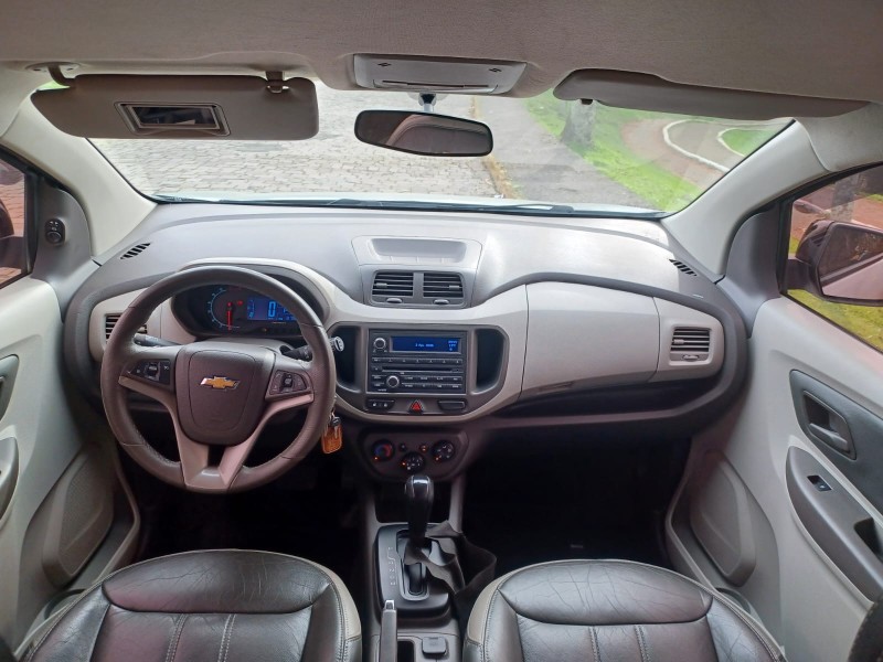 SPIN 1.8 LT 8V FLEX 4P AUTOMÁTICO - 2015 - VACARIA