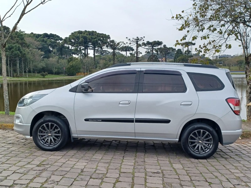 spin 1.8 lt 8v flex 4p automatico 2015 vacaria