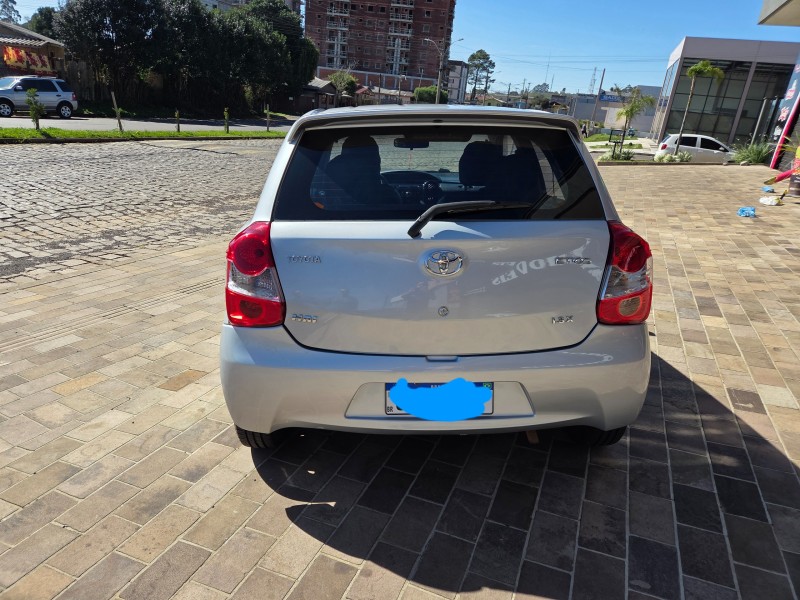 ETIOS 1.3 X 16V FLEX 4P MANUAL - 2015 - VACARIA