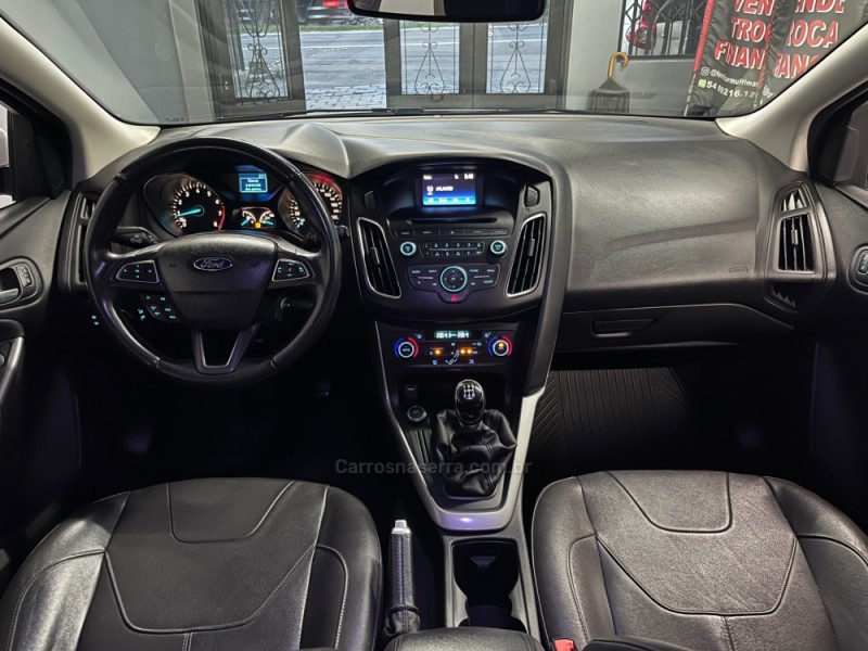 FOCUS 1.6 SE PLUS 16V FLEX 4P MANUAL - 2016 - CAXIAS DO SUL