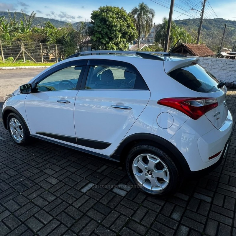 HB20X 1.6 16V DIAMOND FLEX 4P AUTOMÁTICO - 2015 - FELIZ