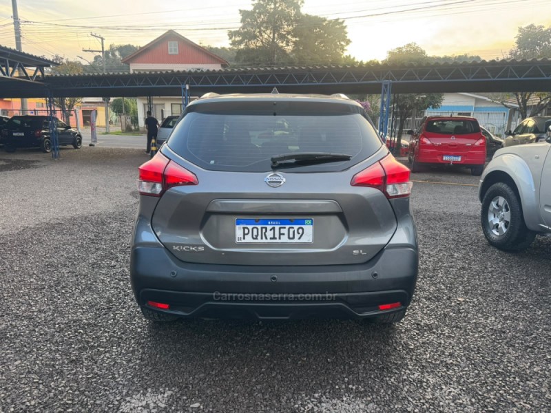 KICKS 1.6 16V FLEX SL 4P XTRONIC - 2017 - IGREJINHA
