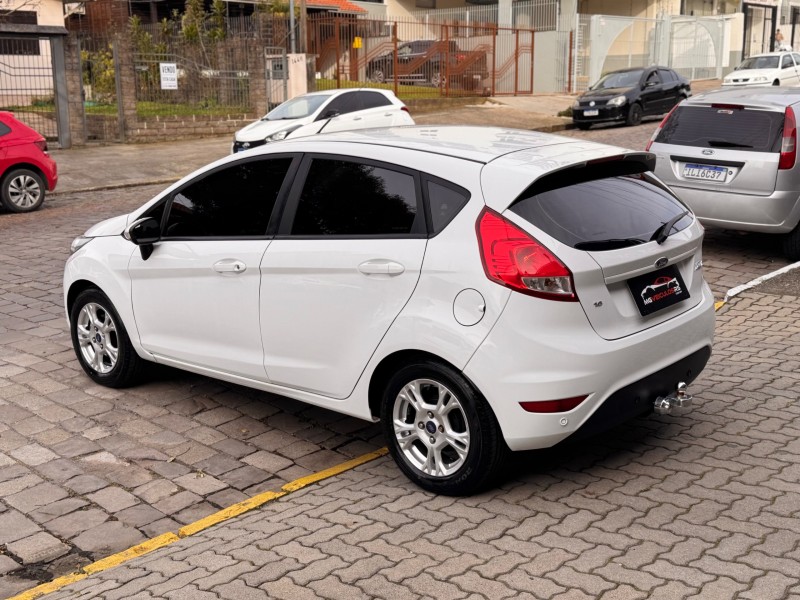 FIESTA 1.6 SE HATCH PLUS 16V FLEX 4P MANUAL - 2016 - CAXIAS DO SUL