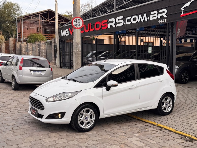 fiesta 1.6 se hatch plus 16v flex 4p manual 2016 caxias do sul