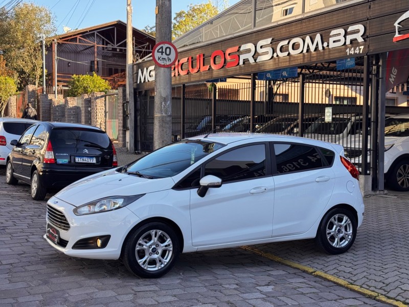 FIESTA 1.6 SE HATCH PLUS 16V FLEX 4P MANUAL