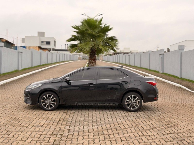COROLLA 2.0 ALTIS PREMIUM 16V FLEX 4P AUTOMÁTICO - 2018 - LAJEADO