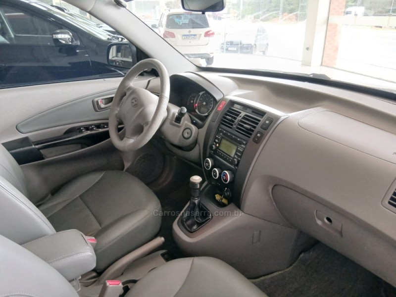 TUCSON 2.0 MPFI GL 16V 142CV 2WD GASOLINA 4P MANUAL - 2010 - NOVA PETRóPOLIS