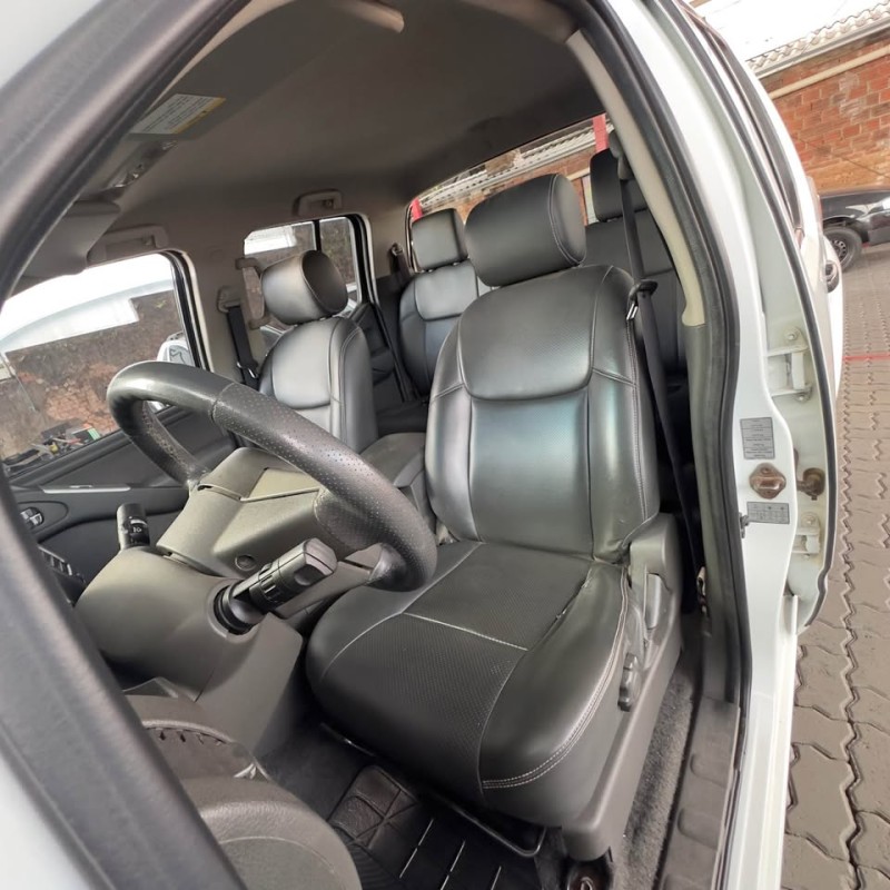 FRONTIER 2.5 SV ATTACK 10 ANOS 4X2 CD TURBO ELETRONIC DIESEL 4P MANUAL - 2014 - CAXIAS DO SUL