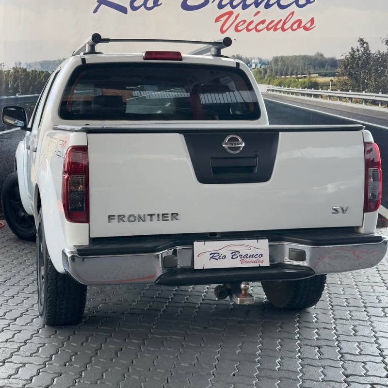 FRONTIER 2.5 SV ATTACK 10 ANOS 4X2 CD TURBO ELETRONIC DIESEL 4P MANUAL - 2014 - CAXIAS DO SUL
