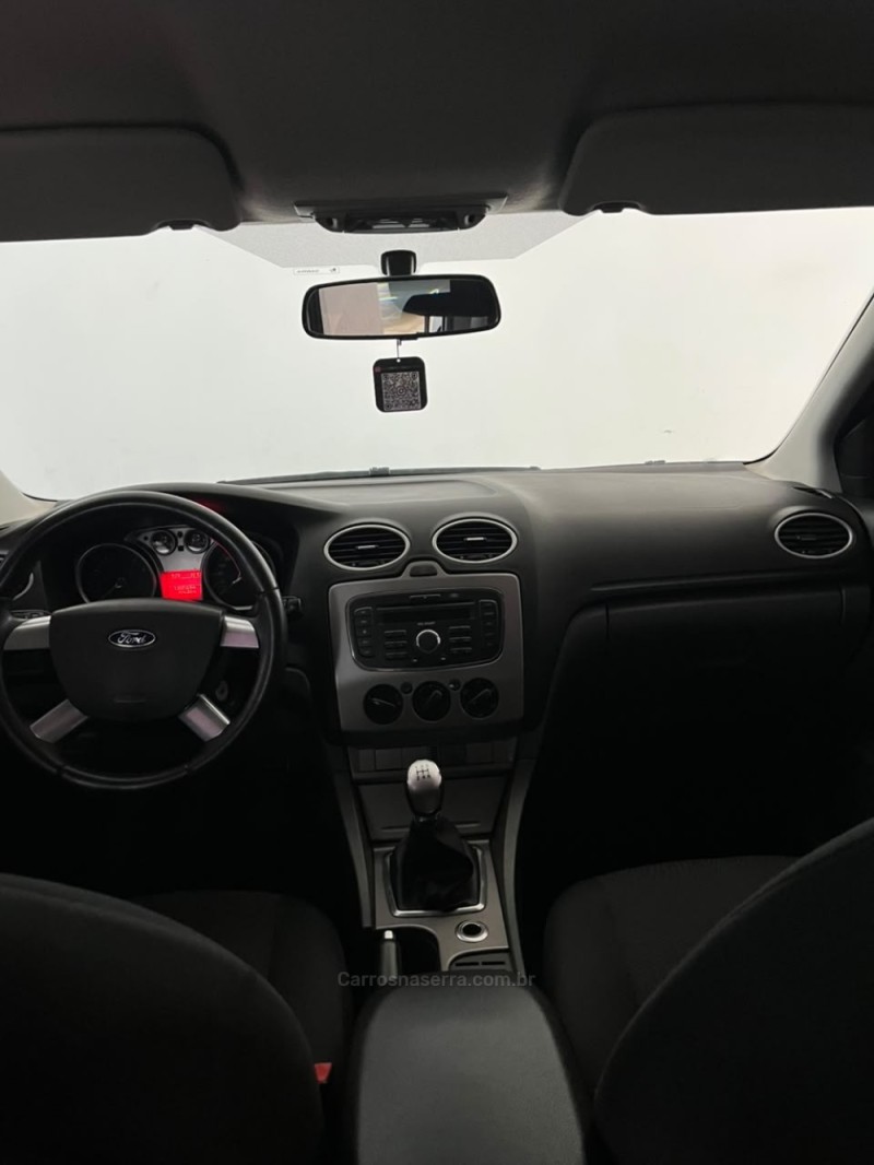 FOCUS 1.6 8V FLEX 4P MANUAL - 2011 - CAXIAS DO SUL