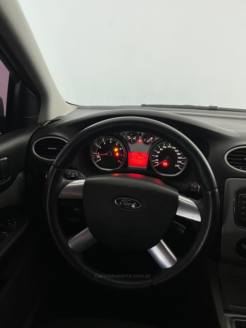 FOCUS 1.6 8V FLEX 4P MANUAL - 2011 - CAXIAS DO SUL